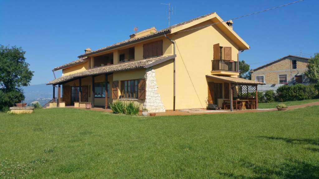 casa indipendente in vendita a Chieti