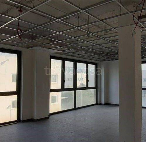 ufficio in vendita a Chieti in zona Chieti Scalo