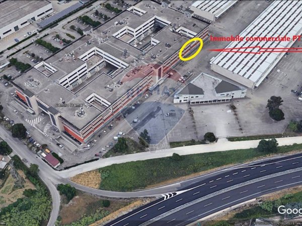negozio in vendita a Chieti in zona Chieti Scalo