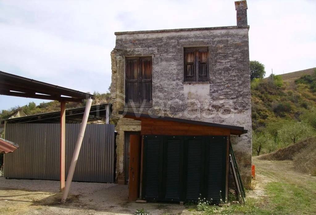casa indipendente in vendita a Chieti in zona Brecciarola
