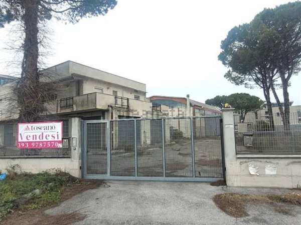 capannone in vendita a Chieti in zona Chieti Scalo