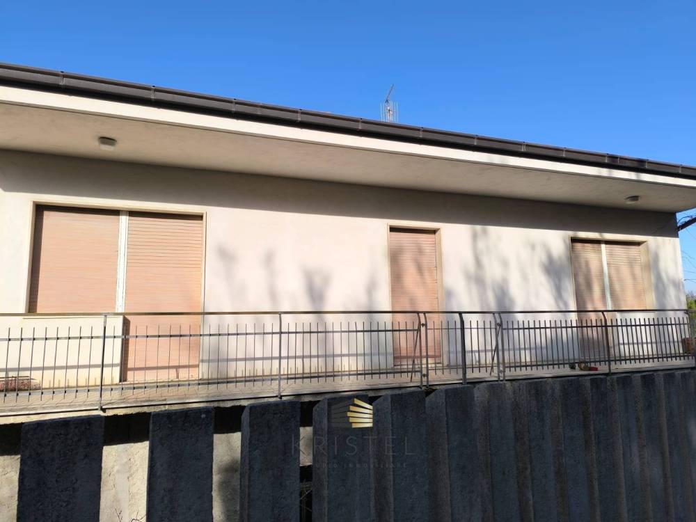 casa indipendente in vendita a Chieti in zona Sant'Anna