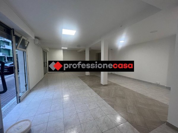 locale commerciale in vendita a Chieti in zona Chieti Scalo