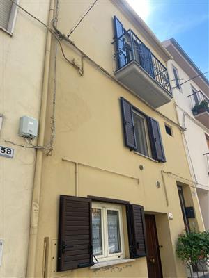 casa indipendente in vendita a Chieti