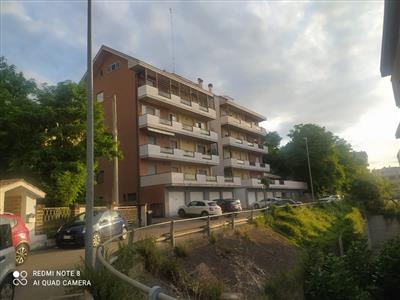 locale di sgombero in vendita a Chieti in zona Tricalle