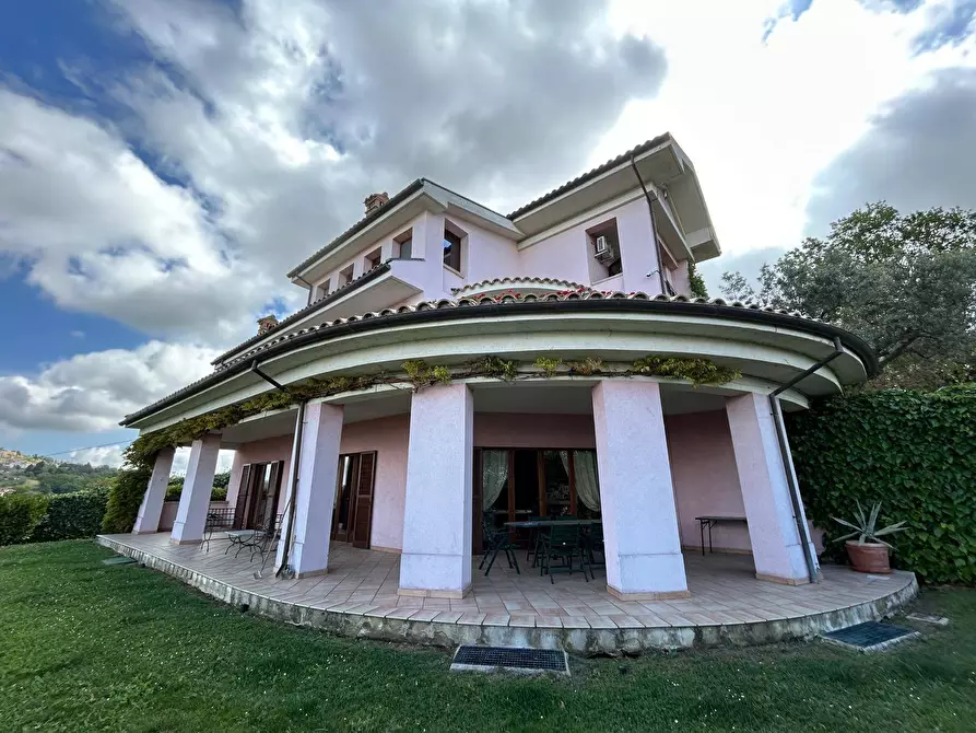 casa indipendente in vendita a Chieti in zona Colle Marcone