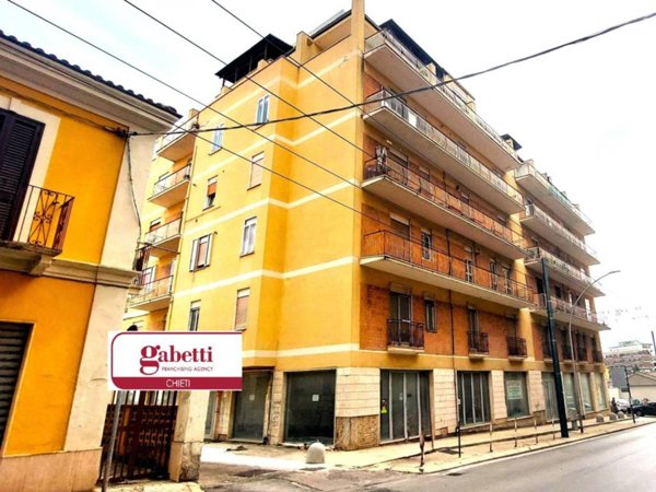 negozio in vendita a Chieti
