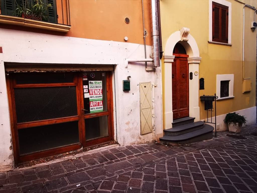negozio in vendita a Chieti