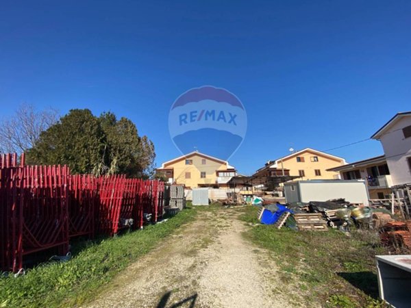 terreno edificabile in vendita a Chieti in zona Brecciarola