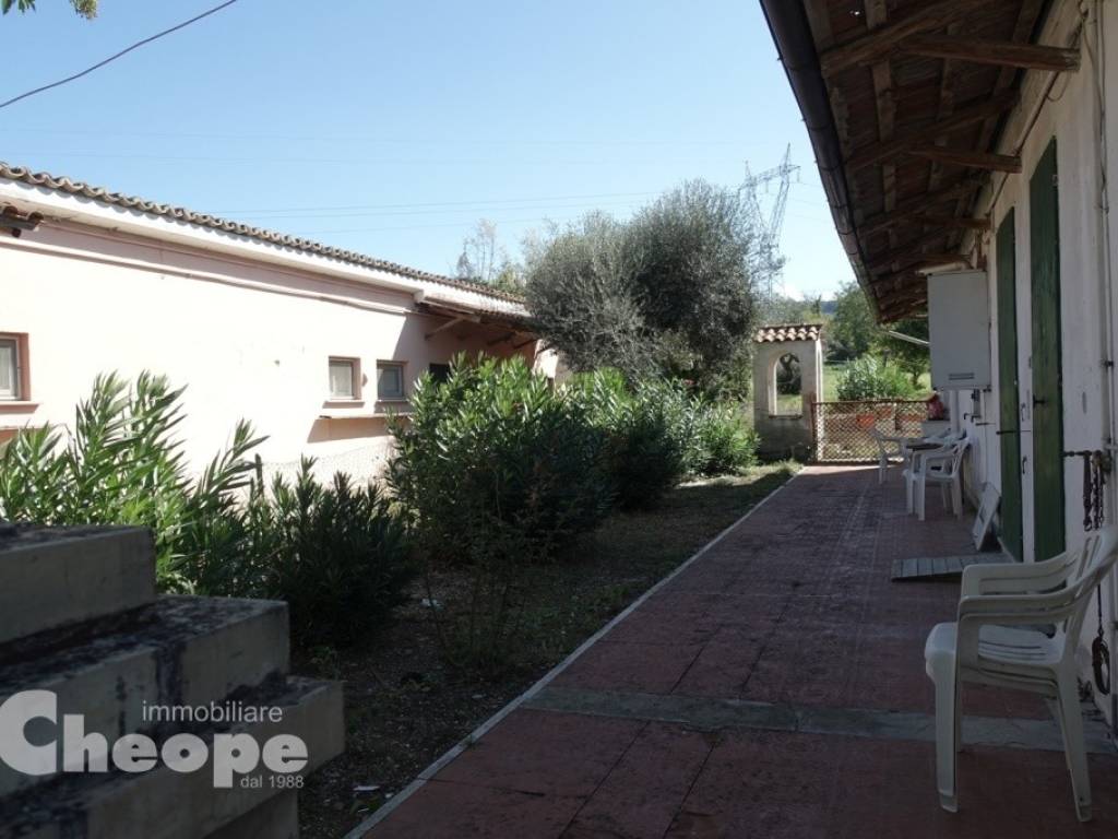 casa indipendente in vendita a Chieti in zona Chieti Scalo
