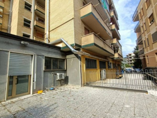 ufficio in vendita a Chieti in zona Chieti Scalo