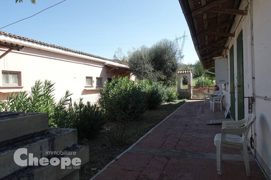 casa indipendente in vendita a Chieti in zona Chieti Scalo