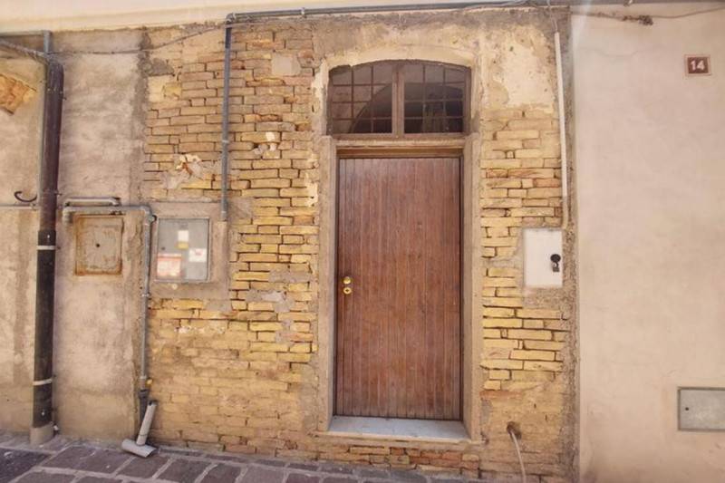 locale di sgombero in vendita a Chieti in zona Centro Città