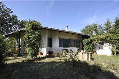 casa indipendente in vendita a Chieti in zona Centro Città