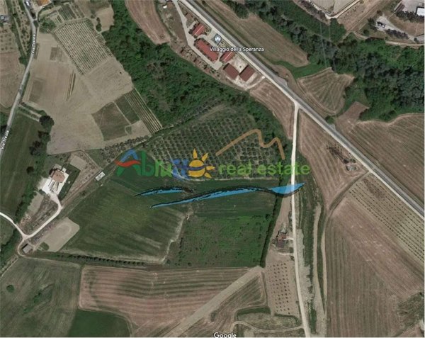 terreno agricolo in vendita a Chieti in zona Chieti Scalo