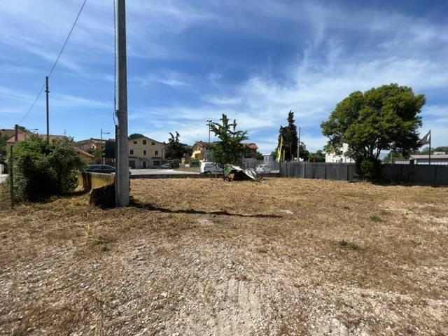terreno agricolo in vendita a Chieti in zona Chieti Scalo