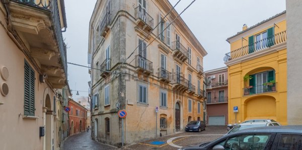 appartamento in vendita a Chieti in zona Centro Città