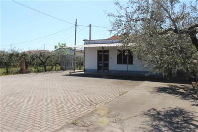 casa indipendente in vendita a Chieti