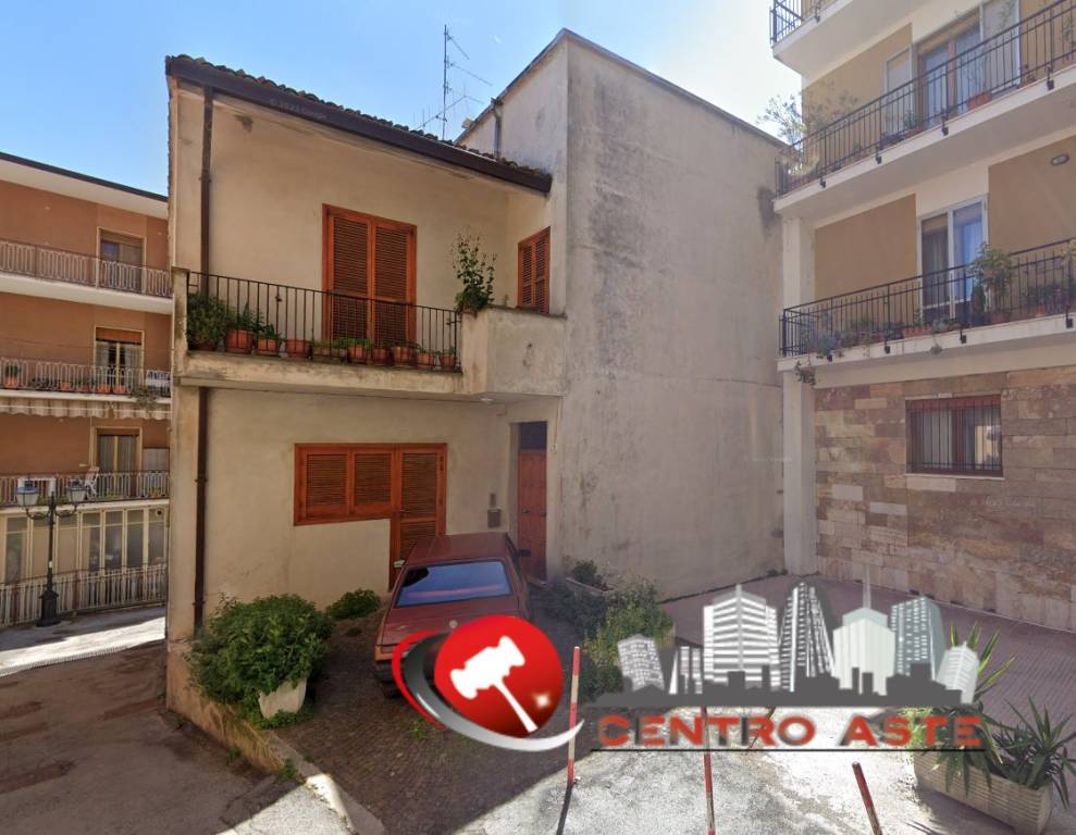 casa indipendente in vendita a Chieti