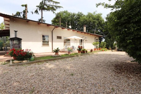 casa indipendente in vendita a Chieti