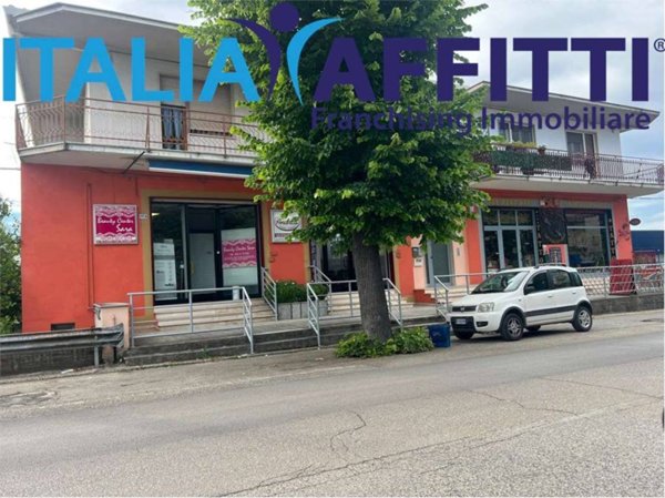 negozio in vendita a Chieti in zona Chieti Scalo