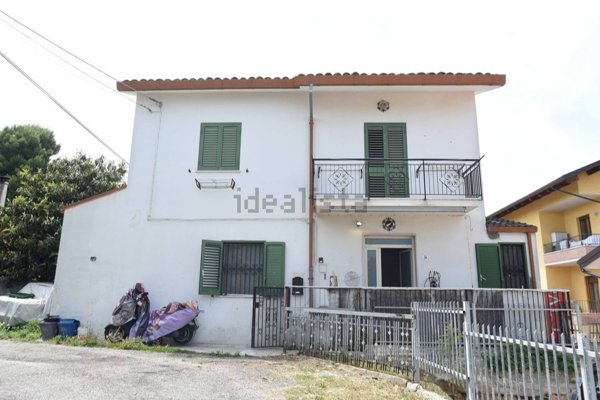 casa indipendente in vendita a Chieti in zona La Villetta