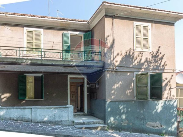 casa indipendente in vendita a Chieti
