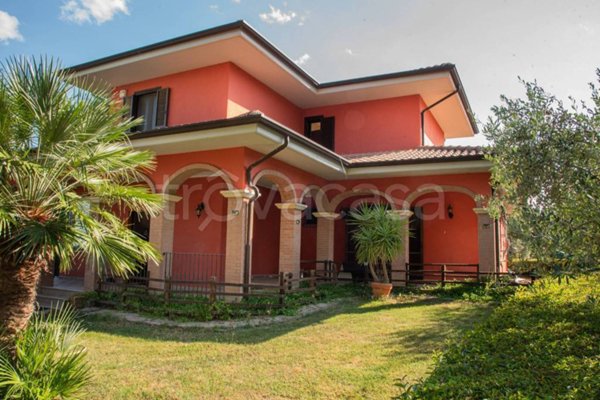casa indipendente in vendita a Chieti in zona Centro Città