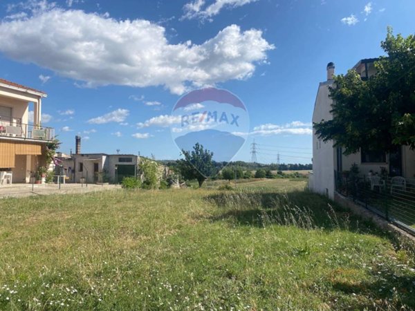 terreno edificabile in vendita a Chieti in zona Brecciarola