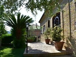casa indipendente in vendita a Chieti in zona Centro Città