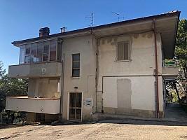 negozio in vendita a Chieti in zona Tricalle