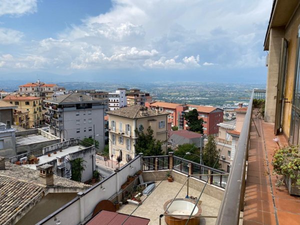 appartamento in vendita a Chieti in zona Centro Città