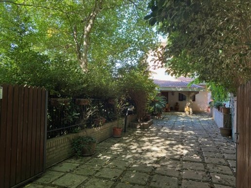 casa indipendente in vendita a Chieti