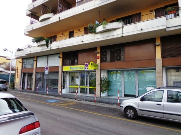 locale commerciale in vendita a Chieti