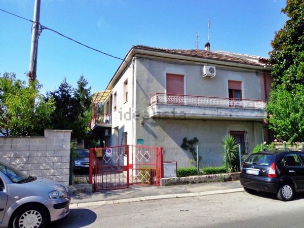 casa indipendente in vendita a Chieti in zona Chieti Scalo