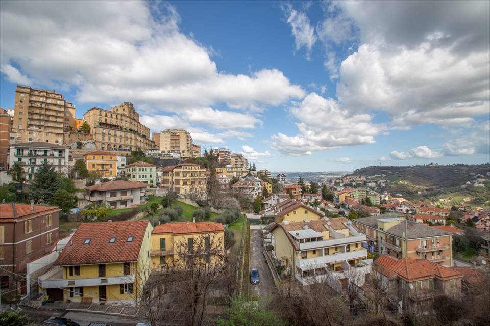 appartamento in vendita a Chieti in zona Centro Città
