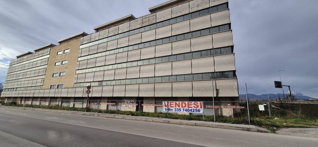 negozio in vendita a Chieti in zona Chieti Scalo