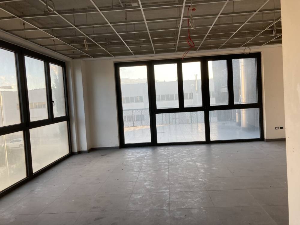 ufficio in vendita a Chieti in zona Chieti Scalo