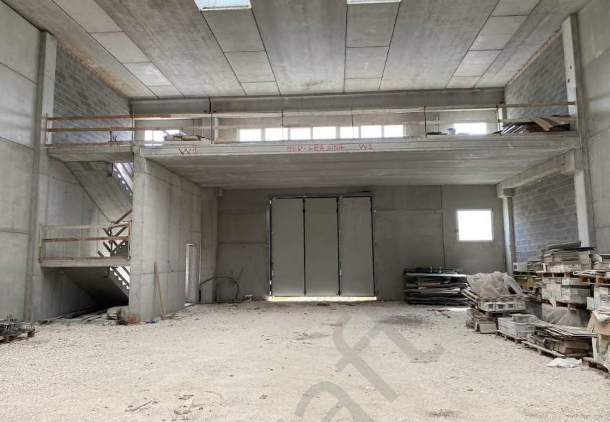 capannone in vendita a Chieti in zona Chieti Scalo