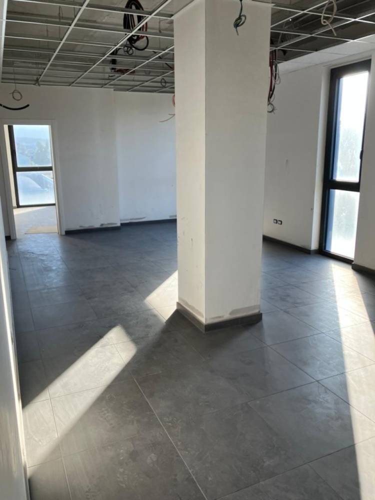 ufficio in vendita a Chieti in zona Chieti Scalo