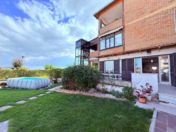 casa indipendente in vendita a Chieti in zona Centro Città