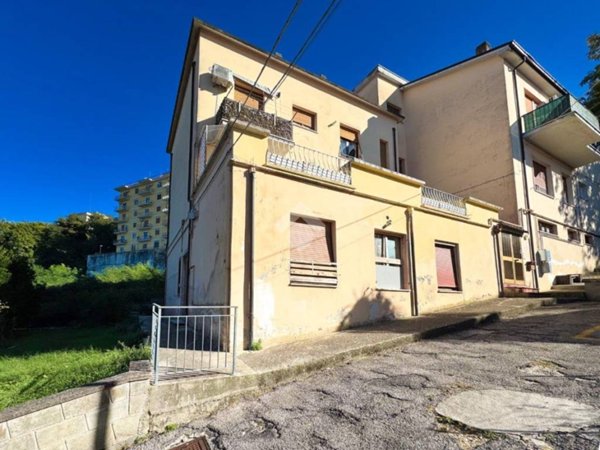 appartamento in vendita a Chieti in zona Centro Città