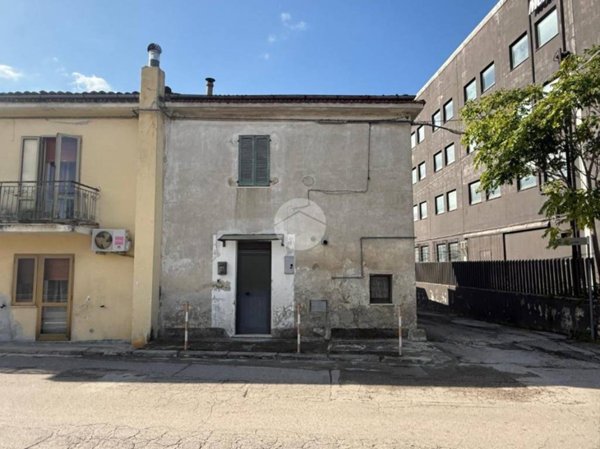 casa indipendente in vendita a Chieti in zona Chieti Scalo
