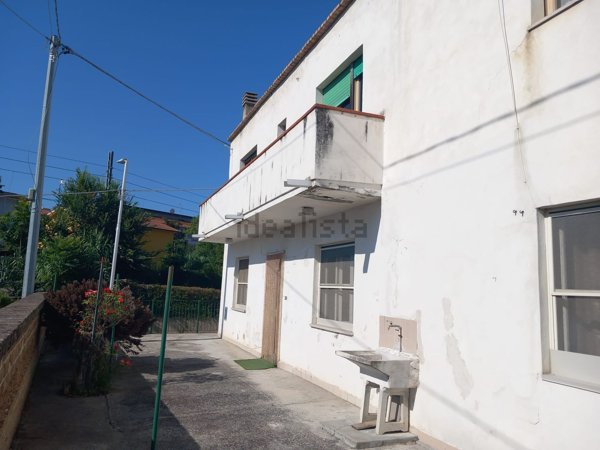 casa indipendente in vendita a Chieti in zona Brecciarola