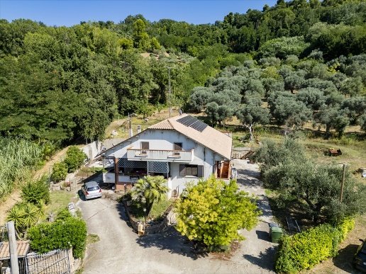 casa indipendente in vendita a Chieti