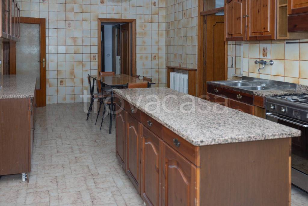 appartamento in vendita a Chieti in zona Brecciarola