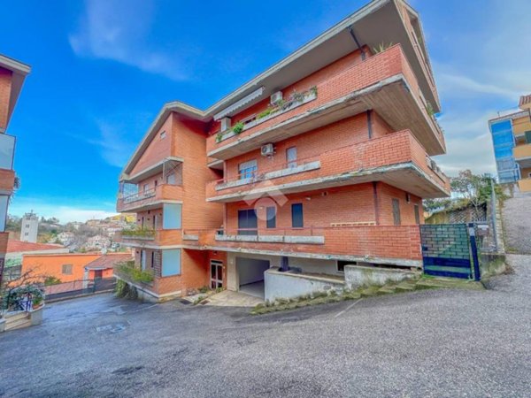 appartamento in vendita a Chieti in zona Tricalle