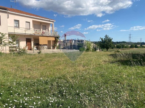 casa indipendente in vendita a Chieti in zona Brecciarola