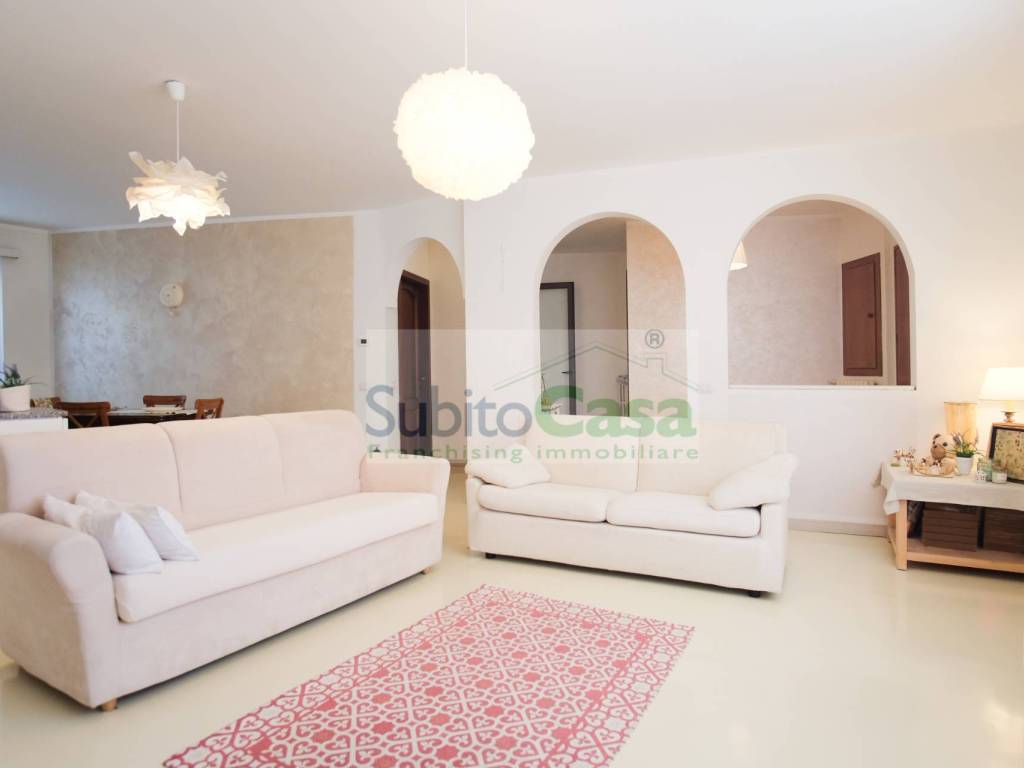 casa indipendente in vendita a Chieti in zona Centro Città