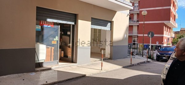 locale di sgombero in vendita a Chieti